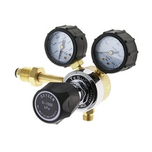 Oxygen Single Stage Regulator with Side Entry Type 10